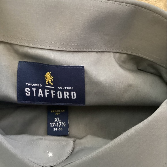 New-Stafford button down with tie SZ XL- 17-17.5
Pit to pit 23”
Length 33” - Picture 3 of 3
